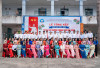 Tập thể sư phạm nhà trường cùng khách mời chụp hình lưu niệm tải buổi tổng kết năm học 2025 - 2026